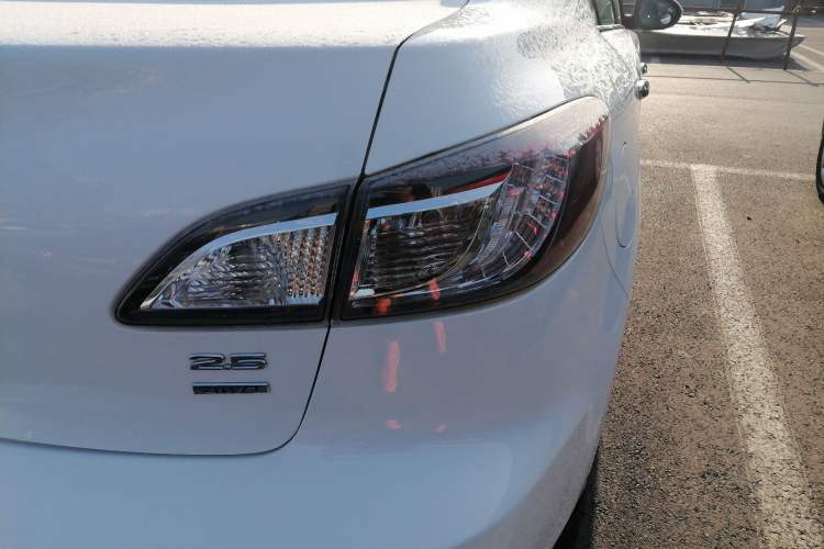 Used Mazda Mazda 3 2015 Sedan 2.0L Automatic Sport Model