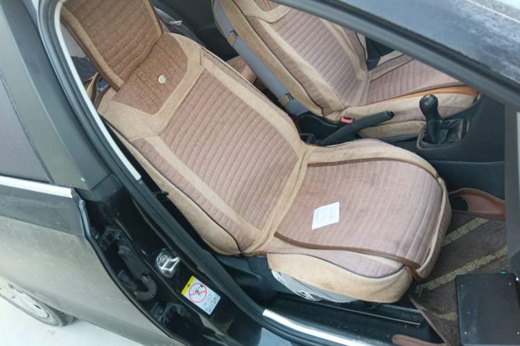 Used Volkswagen Santana 2015 1.6L Manual Fashion Edition
