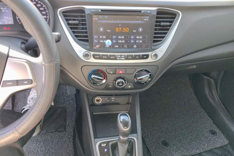 Used Hyundai Verna 2016 1.4L Automatic Cool Edition GLS
