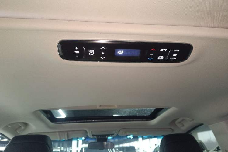 Used Honda Elysion 2022 2.0L eHEV Luxury Edition
