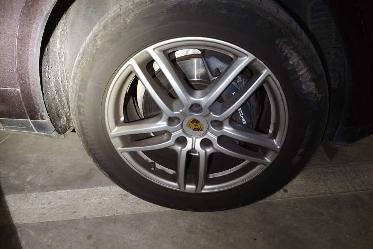 Used Porsche Cayenne 2016 Cayenne Platinum Edition 3.0T