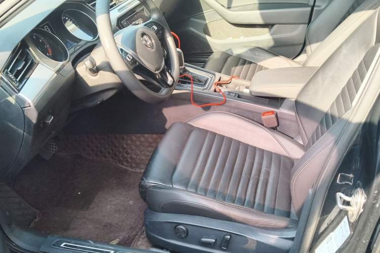 Used Volkswagen Magotan 2018 330TSI DSG Advanced Model
