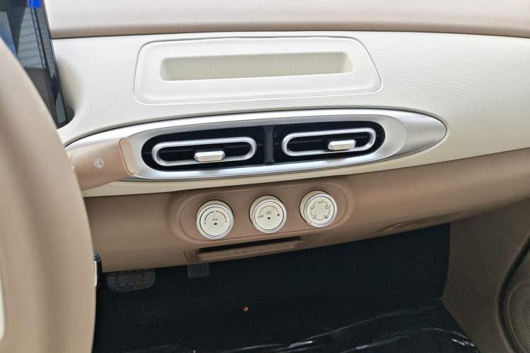 Used Wuling Hongguang MINIEV 2025 Four-Door Version Advanced Edition
