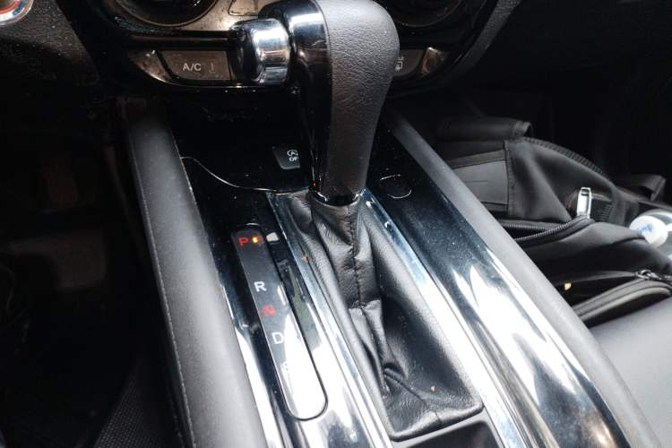 Used Honda Vezel 2020 1.5L CVT Elite Edition
