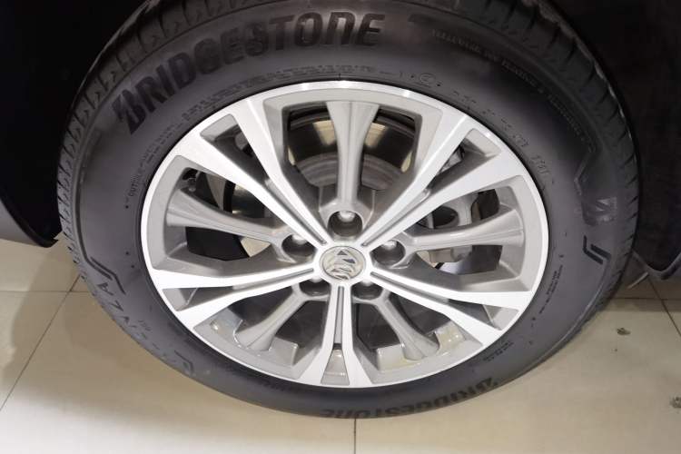 Used Buick Envision 2021 Encore Plus 652T Five-Seat Luxury Model
