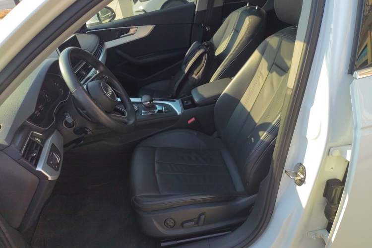 Used Audi A4L 2019 40 TFSI Fashion Version China V