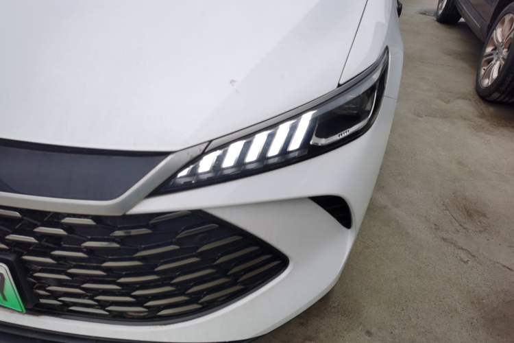 Used BYD Qin PLUS 2025 DM-i Smart Drive 120KM Superior Model
