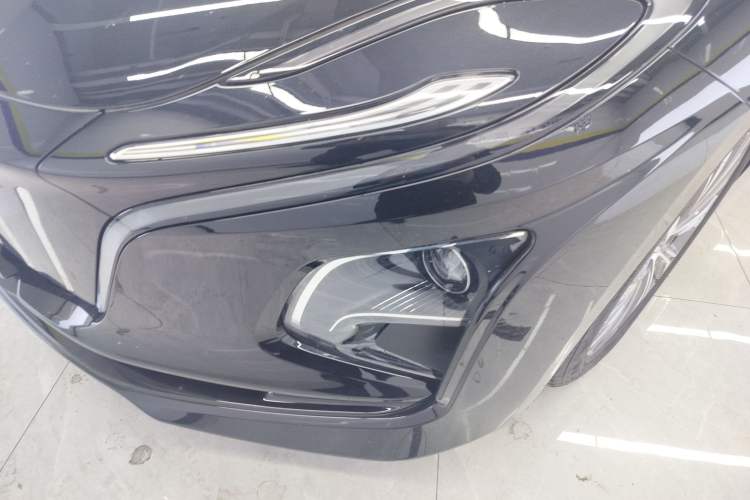 Used Hongqi E-QM5 2022 431 km Charge & Enjoy Edition
