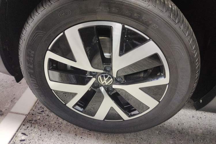 Used Volkswagen Tayron 2024 330TSI Two-Wheel Drive Luxury Plus Advanced Version
