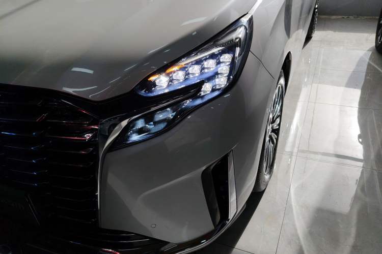 Used Buick GL8 2023 ES Lu Zun Smart Flagship Model