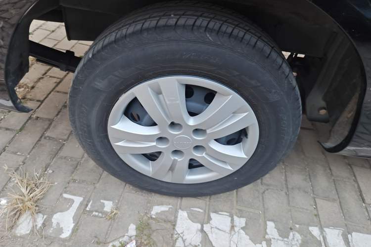 Used FORTHING Lingzhi 2023 M5L 1.6L Base Model 7 Seats