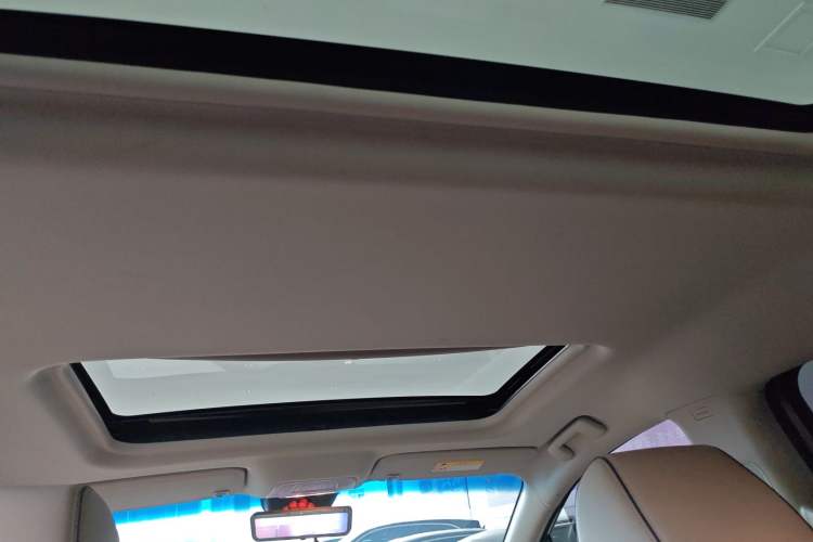 Used Buick GL8 2021 Land Cruiser Executive 652T Premium Model
