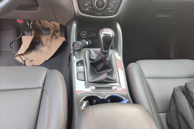 Used Changan CS75 2017 Shangku Edition 1.5T Manual ZhiXiang Model