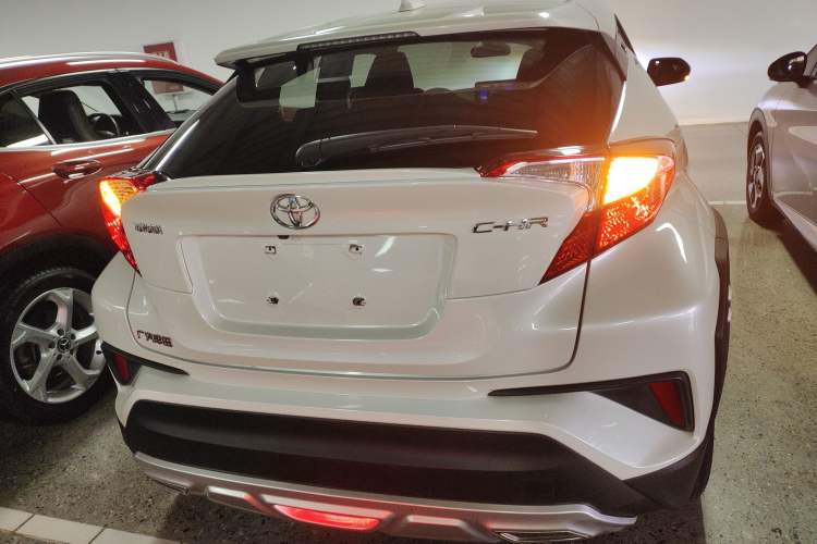 Used Toyota C-HR 2018 2.0L Coolway Leading Edition China V Standard
