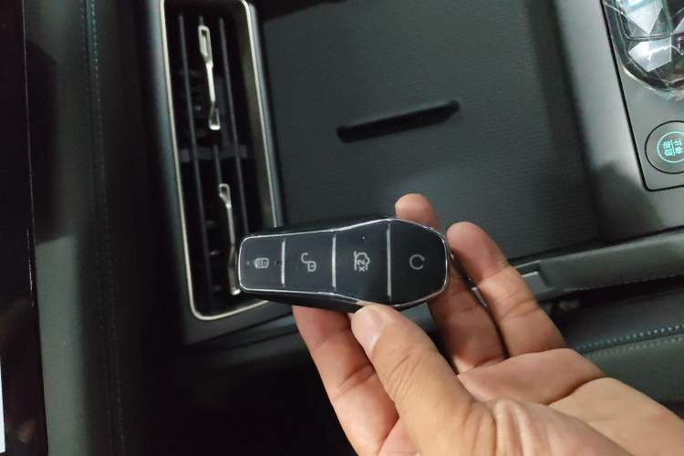 Used BYD Qin L 2025 DM-i Smart Drive 80KM Leading Model
