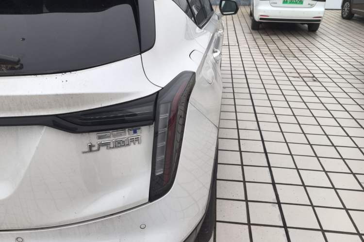 Used Cadillac GT4 2023 25T Prestige Version
