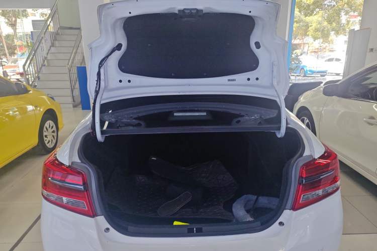 Used Toyota YARiS L 2020 1.5L CVT Leading Edition
