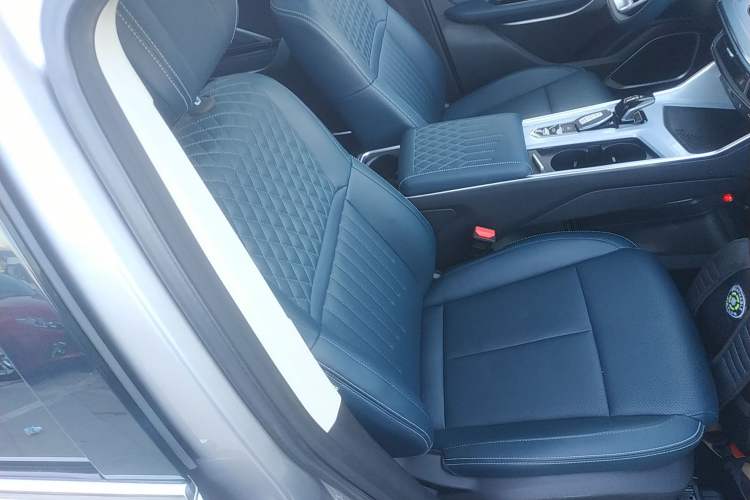 Used Geely Auto Jiajie 2023 Geely Jiaji L 1.5TD DCT Luxury Model
