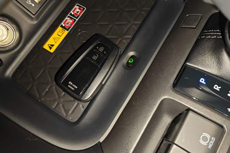 Used Toyota RAV4 2023 Dual-Engine 2.5L E-CVT Four-Wheel Drive Elite Plus Edition
