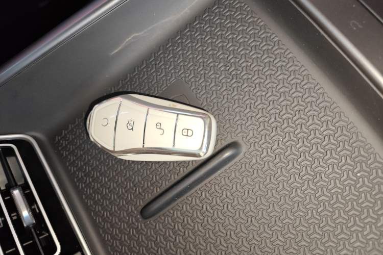 Used BYD Song Pro New Energy 2025 Second-Generation DM-i 75KM Leading Edition