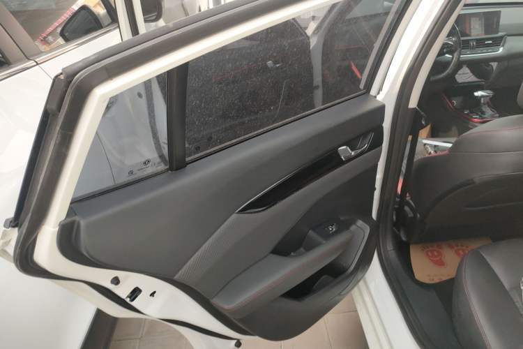 Used Dongfeng Aeolus Yixuan 2021 230T Automatic Glory Edition
