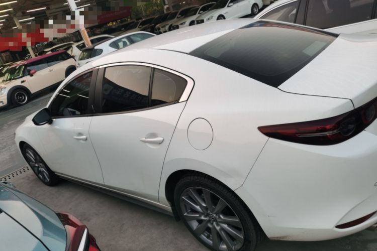 Used Mazda Mazda 3 Axela 2020 2.0L Automatic Luxury Version
