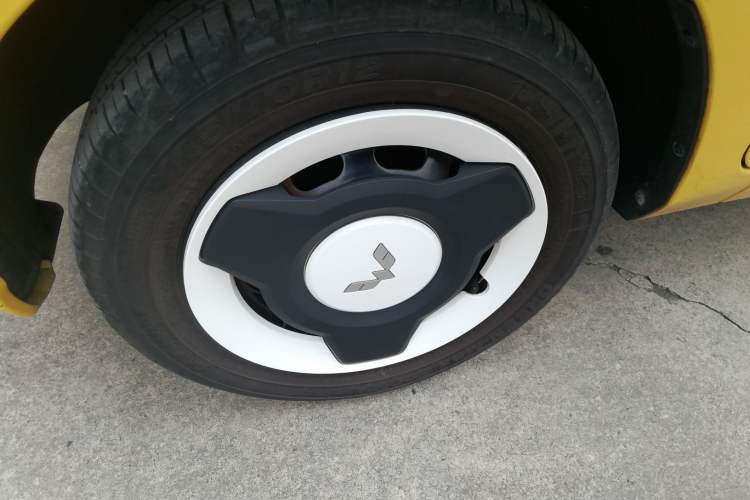 Used Wuling Hongguang MINIEV 2021 Macaron Premium Model – Lithium Iron Phosphate