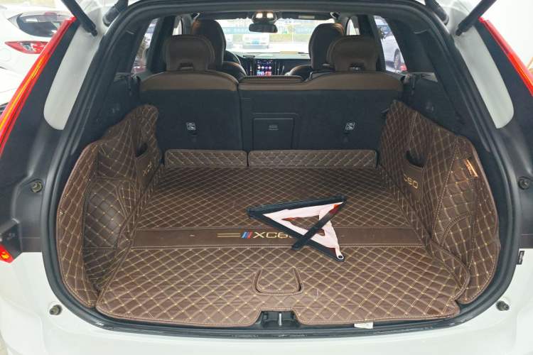 Used Volvo XC60 2022 B5 4x4 Zhiyi Luxury Edition