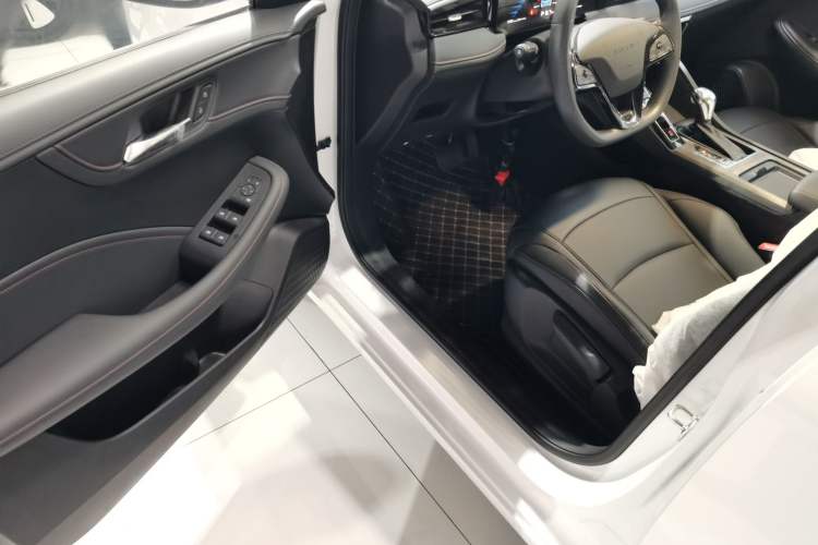 Used Roewe i5 2023 1.5L CVT Luxury Edition
