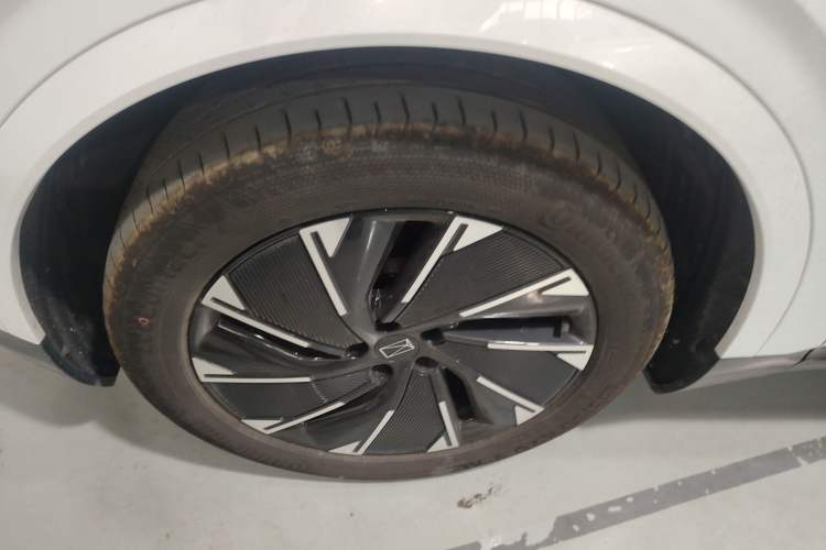 Used  07 2024 Pro Pure Electric Version
