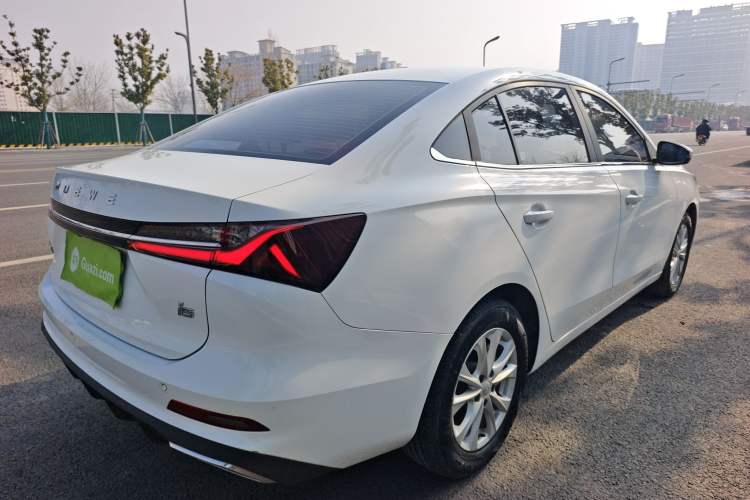 Used Roewe i5 2023 1.5L CVT Luxury Edition
