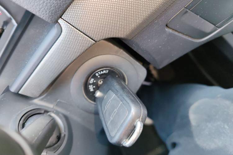 Used Roewe 350 2014 1.5L Manual Swift Edition