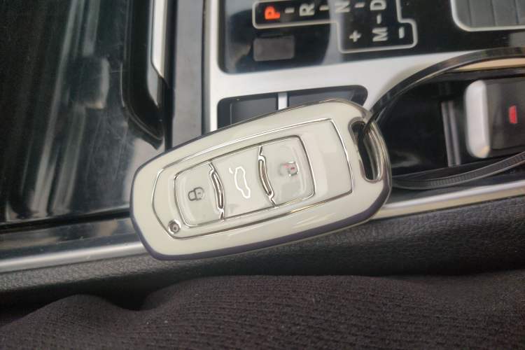 Used Geely Auto Emgrand GT 2017 2.4L Luxury Model
