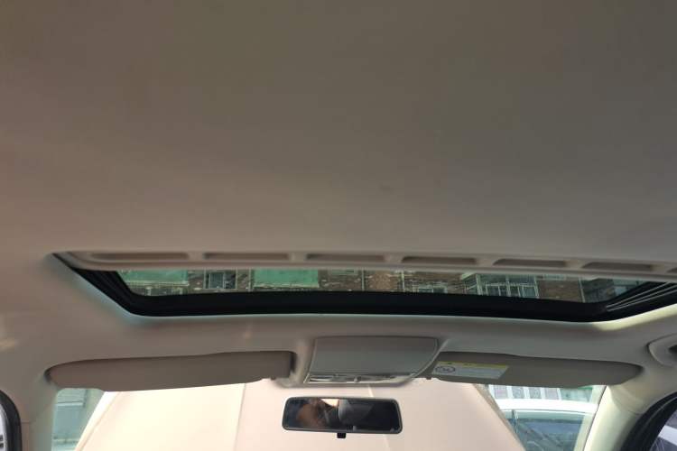 Used Volkswagen Gran Lavida 2015 1.6L Automatic Comfort Edition
