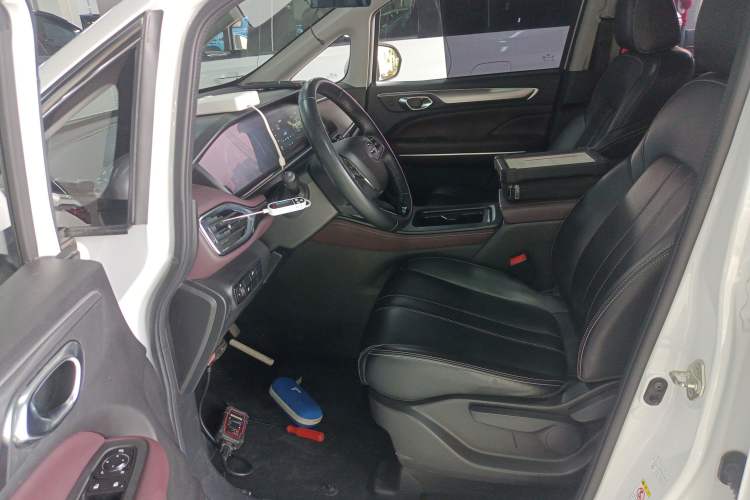 Used GAC Trumpchi M6 2021 PRO 270T DCT Luxury Edition
