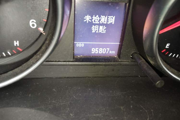 Used Haval H6 2014 Upgraded Model 2.0T Diesel Manual Two-Wheel Drive Elite Version
