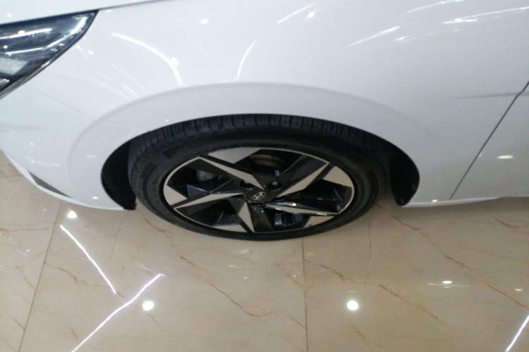 Used Hyundai Elantra 2021 1.5L CVT LUX Prestige Edition