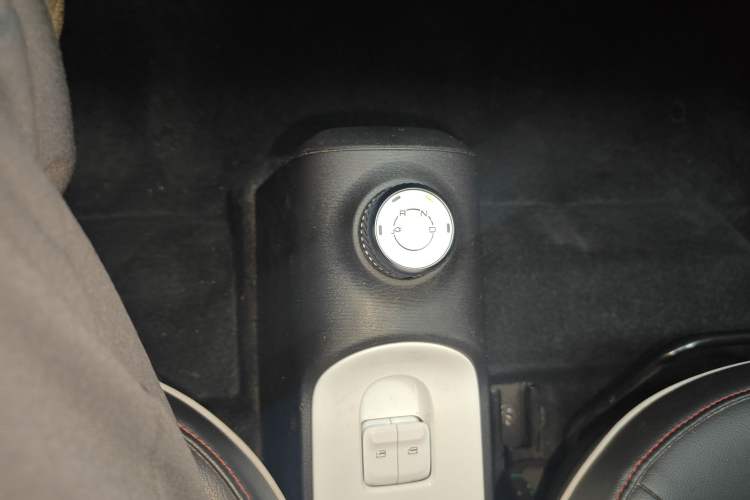 Used Wuling Hongguang MINIEV 2022 GAMEBOY 200km Gaming Edition with Lithium Iron Phosphate
