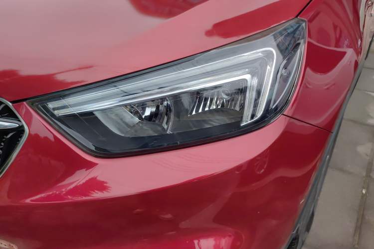 Used Buick Encore 2017 18T Automatic Two-Wheel Drive Urban Fashion Model
