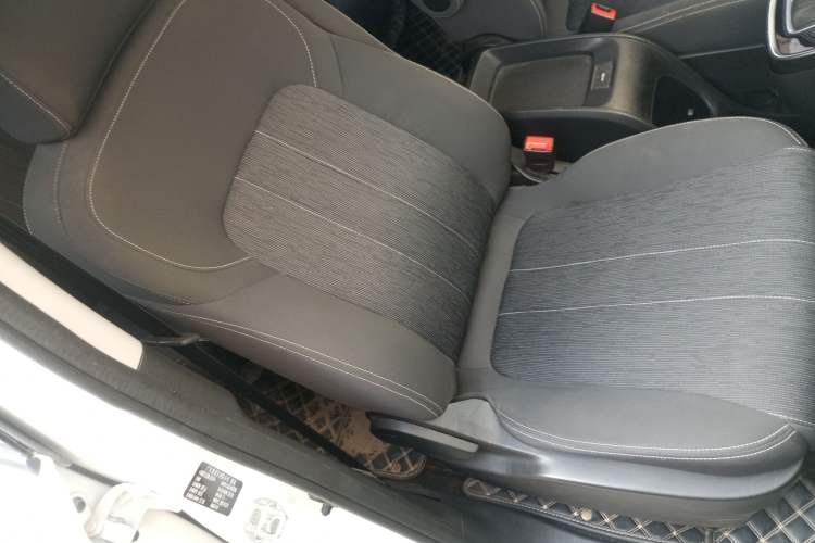 Used GAC Trumpchi M6 2021 270T DCT Elite Edition (7-seater)