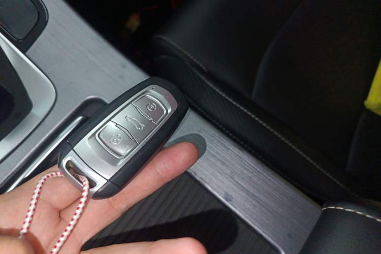 Used Geely Auto Emgrand X7 Sport 2021 Million Edition 1.8TD DCT Two-Wheel Drive Comfort Model
