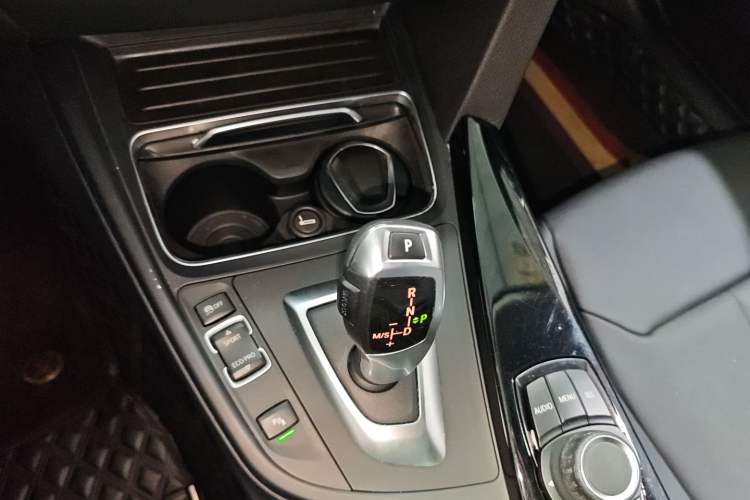 Used BMW 3 Series 2016 320Li Ambition Model
