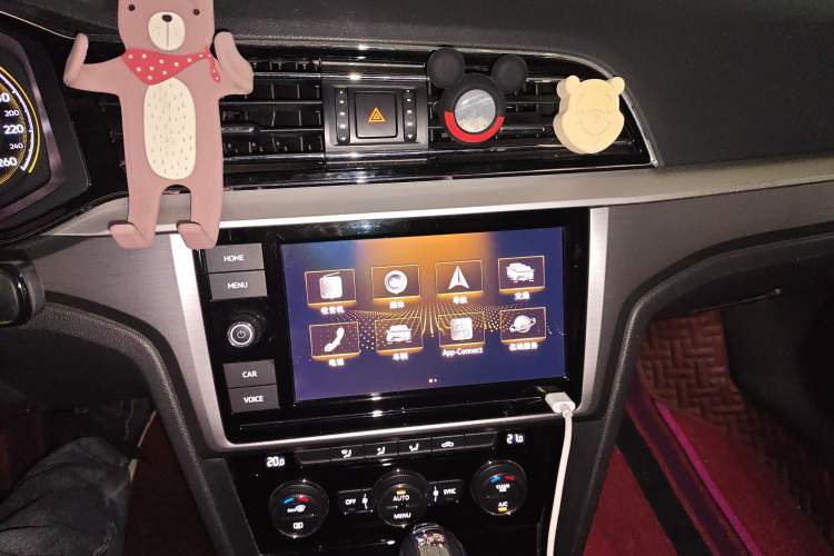 Used Volkswagen Lamando 2019 280TSI DSG Comfort Edition China VI standard
