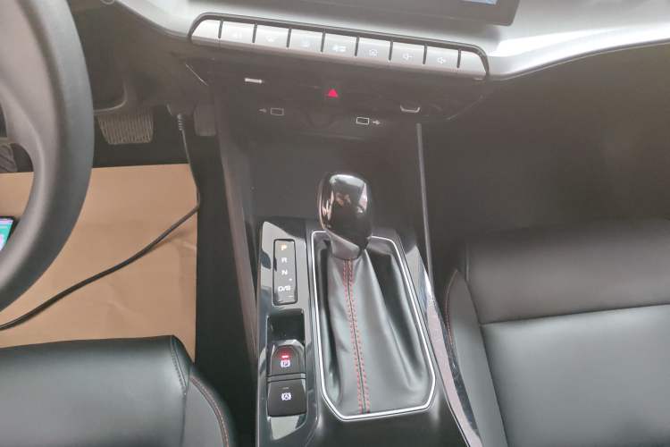 Used MG 5 2021 180 DVVT CVT Youth Luxury Edition
