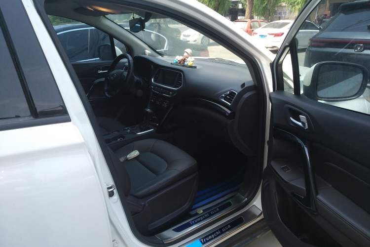 Used GAC Trumpchi GS4 2017 235T Automatic Two-Wheel Drive Luxury Smart Connectivity Version
