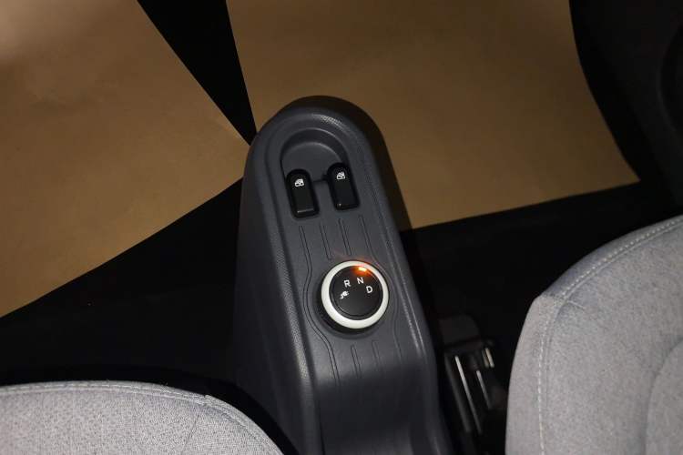 Used Wuling Hongguang MINIEV 2022 Macaron Premium Model – Lithium Iron Phosphate
