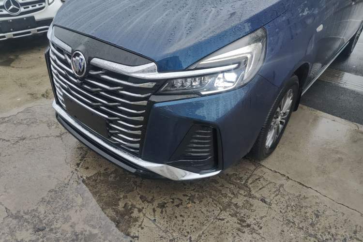 Used Buick GL8 2023 Land Executive Class Smart Enjoyment Model
