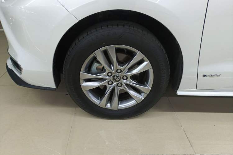 Used Toyota Sienna 2024 2.5L Hybrid Comfort Edition

