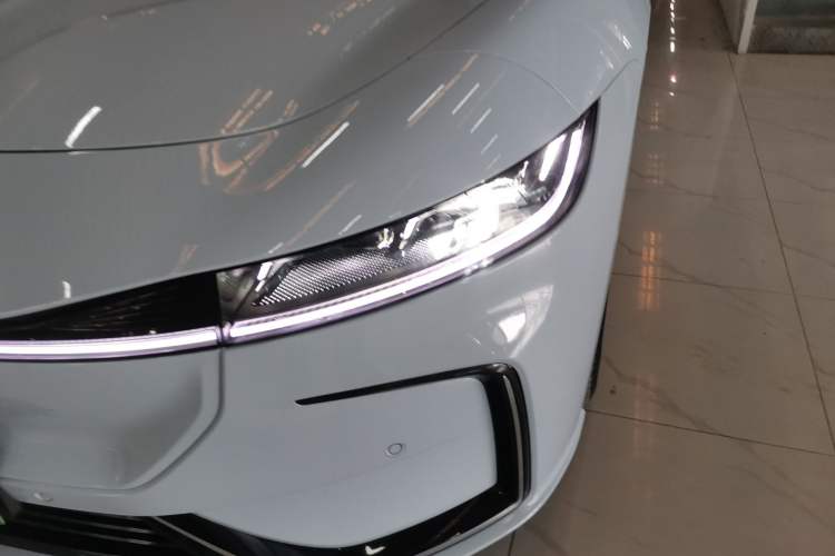 Used VOYAH PASSION 2023 Four-Wheel Drive Standard Edition
