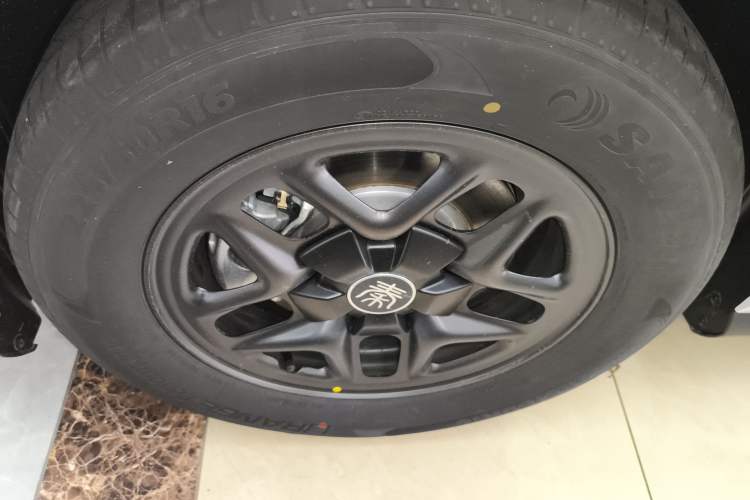 Used BYD Qin PLUS 2025 DM-i Smart Drive 55KM Leading Model
